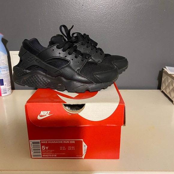 Size 5Y Nike huarache black - Picture 4 of 6
